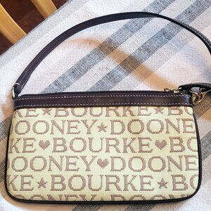 Vintage Dooney & Bourke Signature Heart & Stars Logo Wristlet - Large -